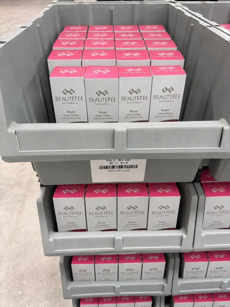 Beautéfée Breast Care Lotion kutuları barkodlu raf gözünde